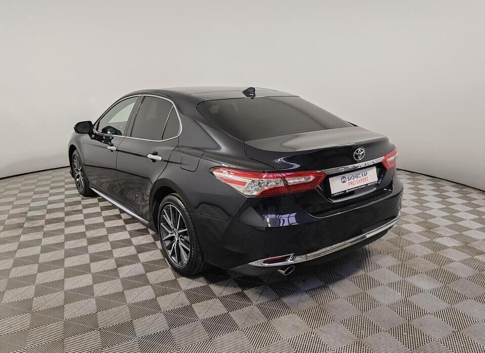 Toyota Camry, VIII (XV70) Рестайлинг 2.5 AT (206 л.с.)