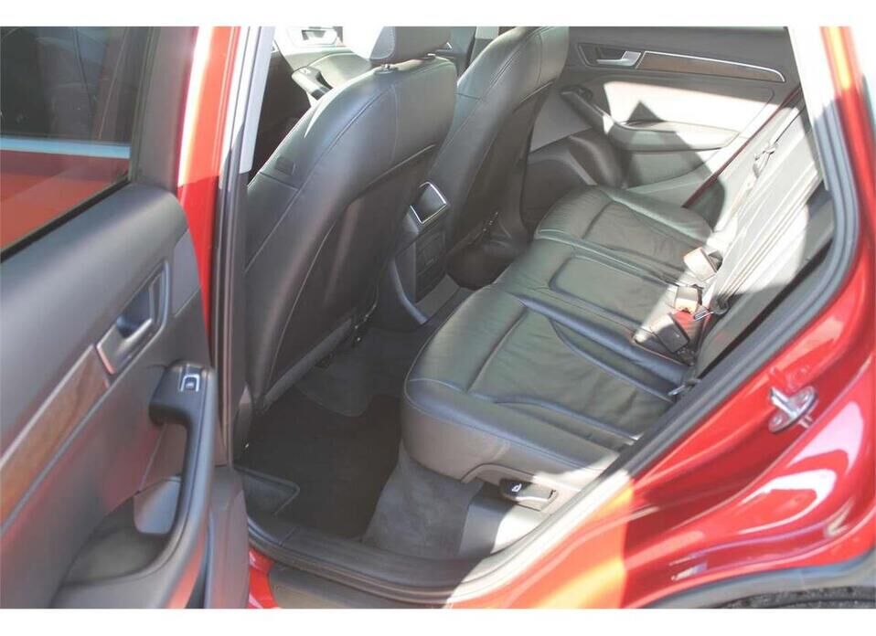 Audi Q5 2.0 AT (225 л.с.) 4WD