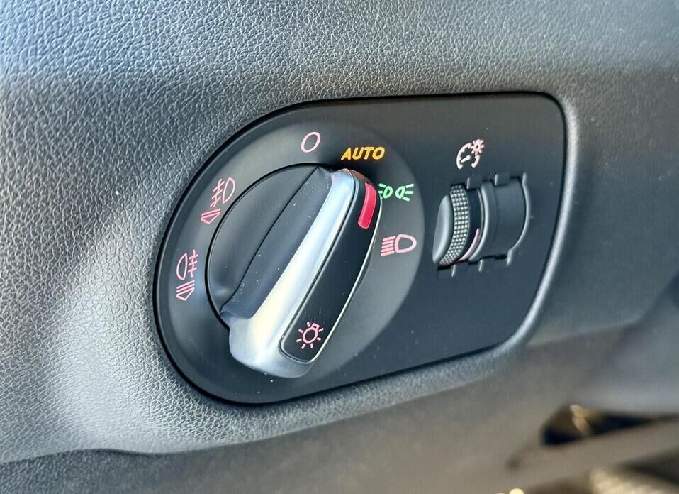 Audi A1, I (8X) 1.4 AMT (122 л.с.)