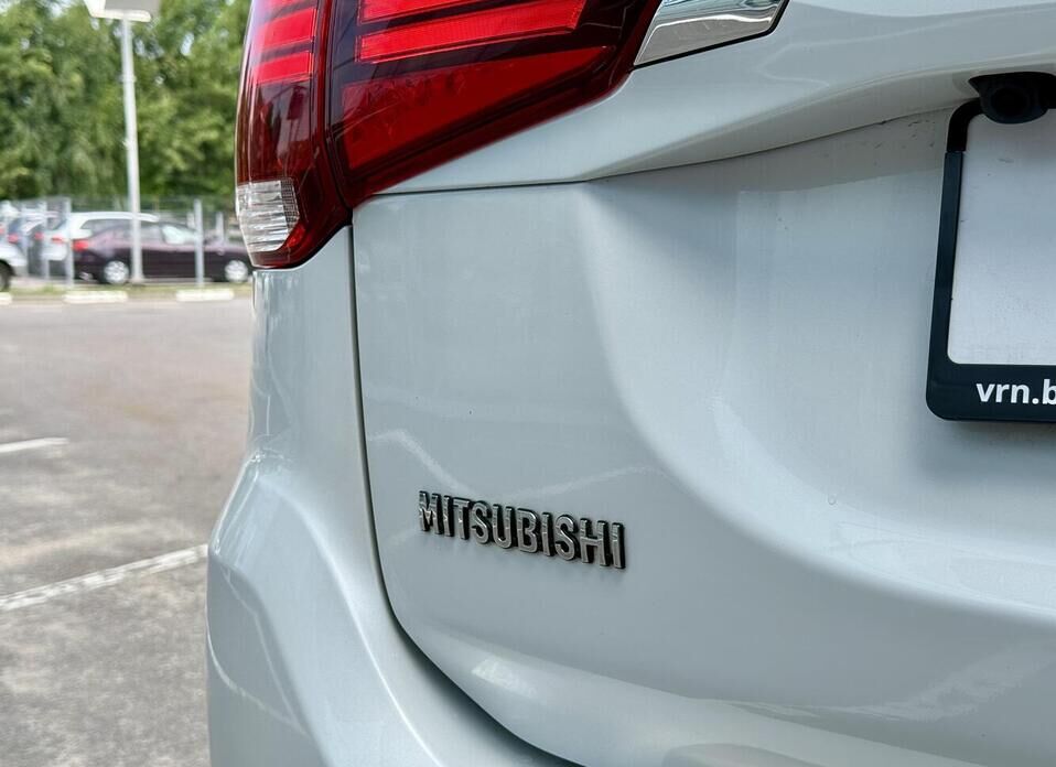 Mitsubishi Outlander, III Рестайлинг 2 2.4 CVT (167 л.с.) 4WD