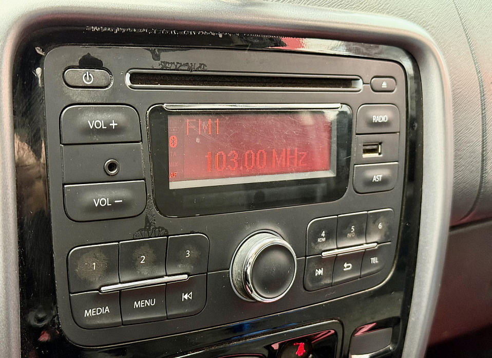 Renault Duster, I 1.6 MT (102 л.с.) 4WD