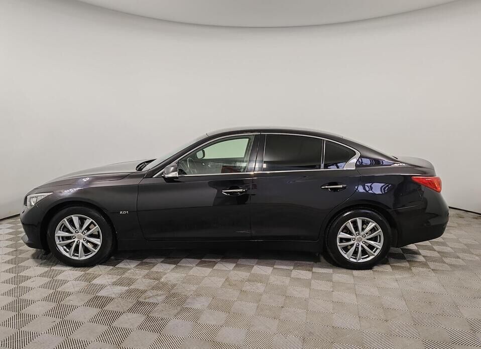 Infiniti Q50, I 2.0 AT (211 л.с.)