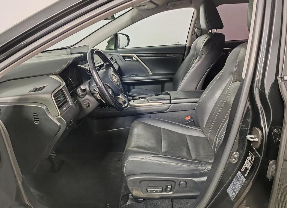 Lexus RX, IV Рестайлинг 300 2.0 AT (238 л.с.) 4WD