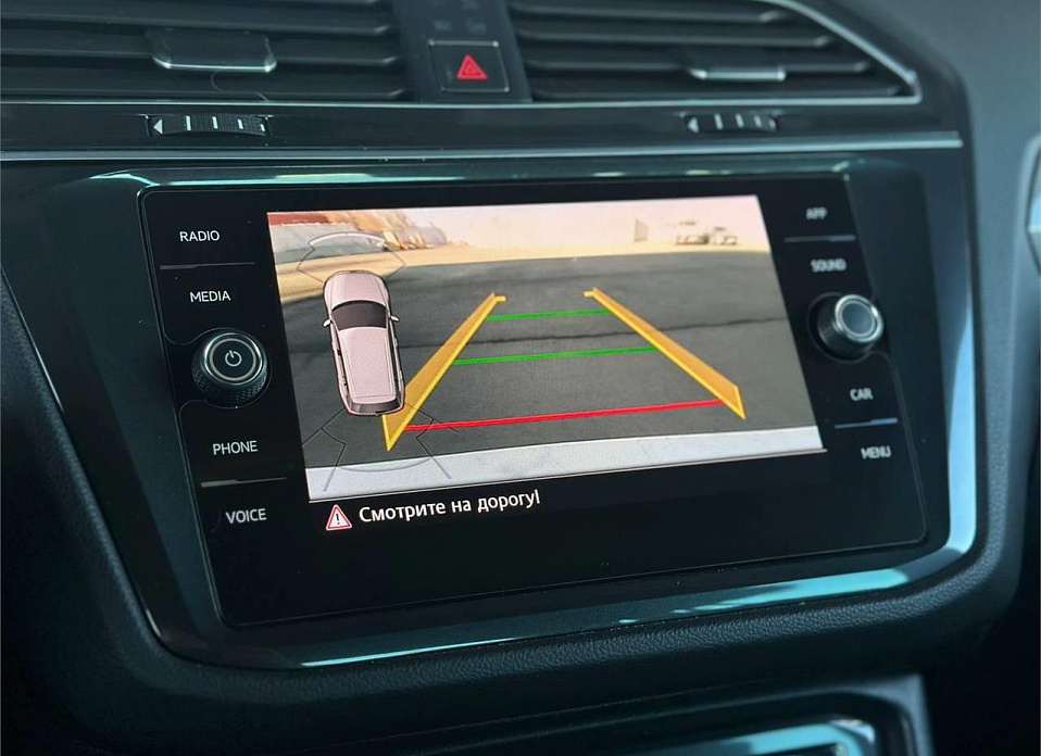 Volkswagen Tiguan, II 2.0d MT (150 л.с.) 4WD