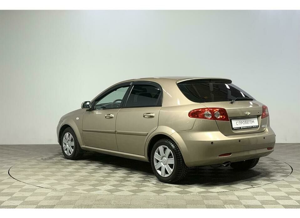 Chevrolet Lacetti 1.6 AT (109 л.с.)