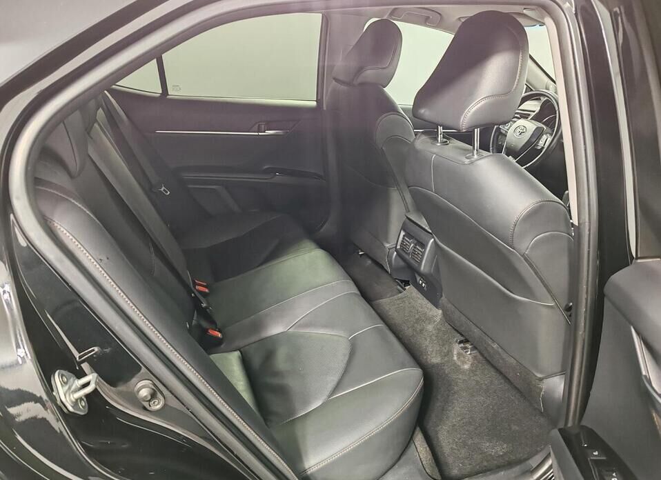 Toyota Camry, VIII (XV70) 2.5 AT (181 л.с.)