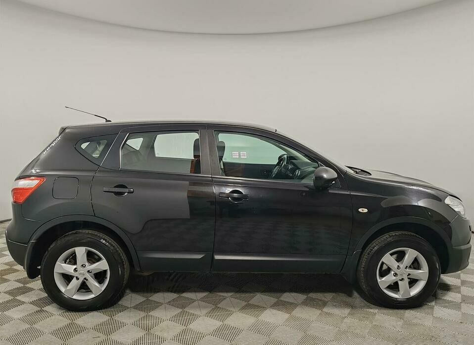 Nissan Qashqai 2.0 MT (141 л.с.) 4WD