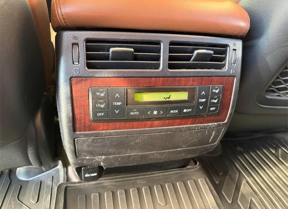 Toyota Land Cruiser, 200 Series Рестайлинг 1 4.5d AT (235 л.с.) 4WD