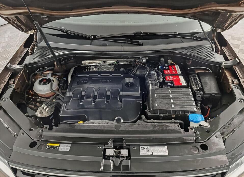 Volkswagen Tiguan 2.0d AMT (150 л.с.) 4WD