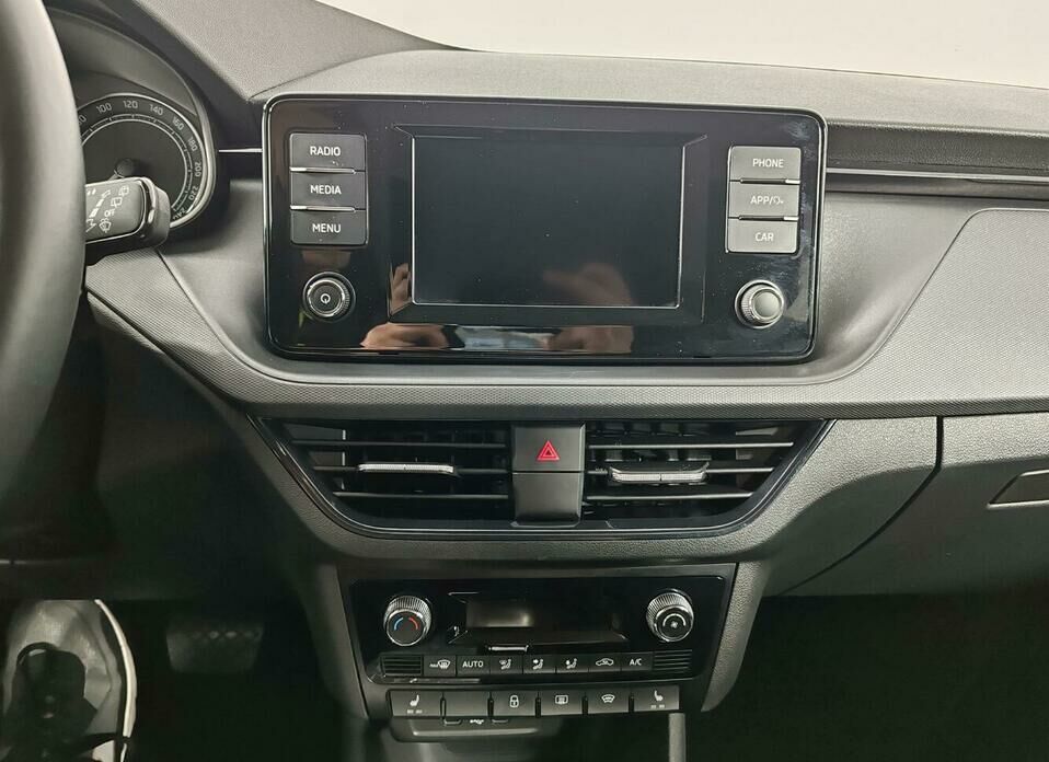 Skoda Rapid 1.6 AT (110 л.с.)
