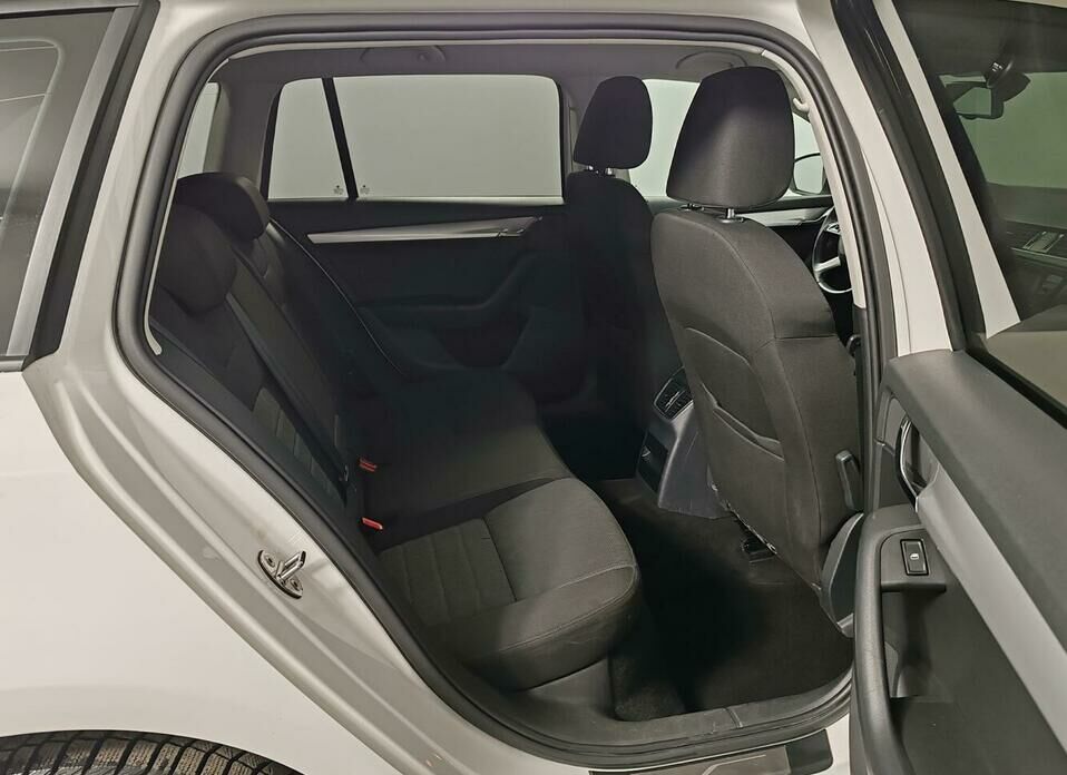 Skoda Octavia 1.6 AT (110 л.с.)