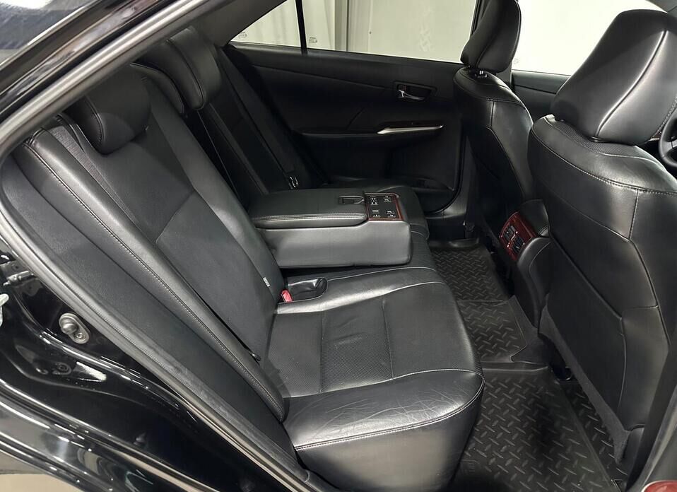 Toyota Camry, VII (XV50) 2.5 AT (181 л.с.)