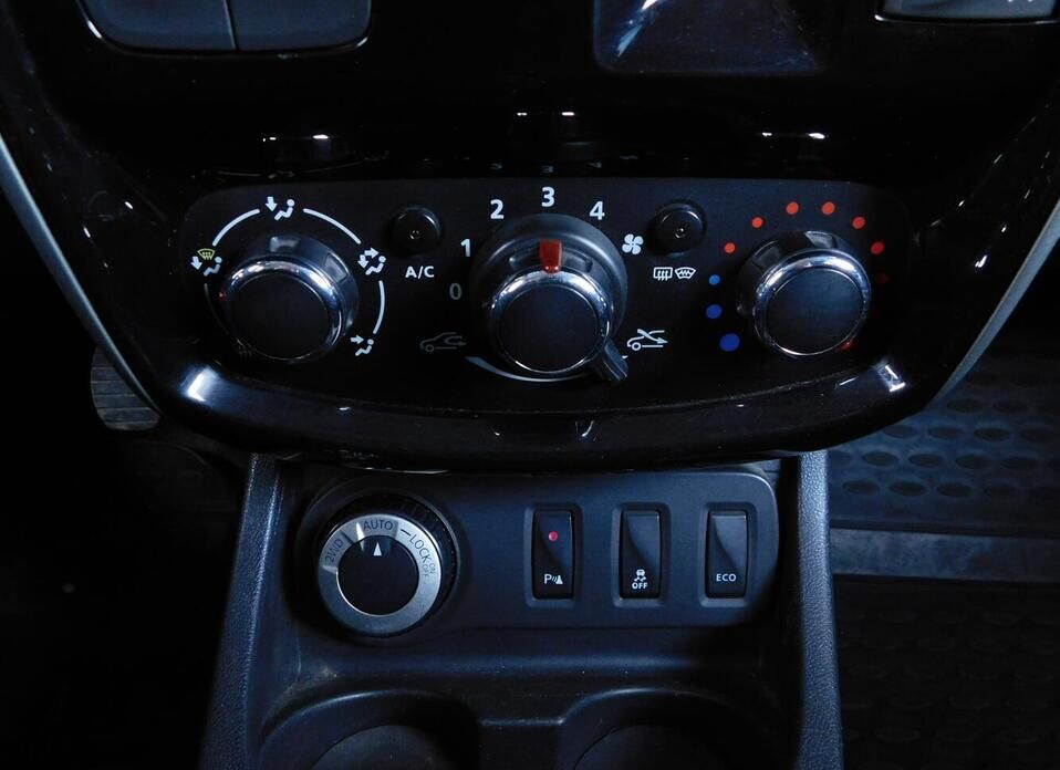 Nissan Terrano, III (D10) 2.0 MT (143 л.с.) 4WD