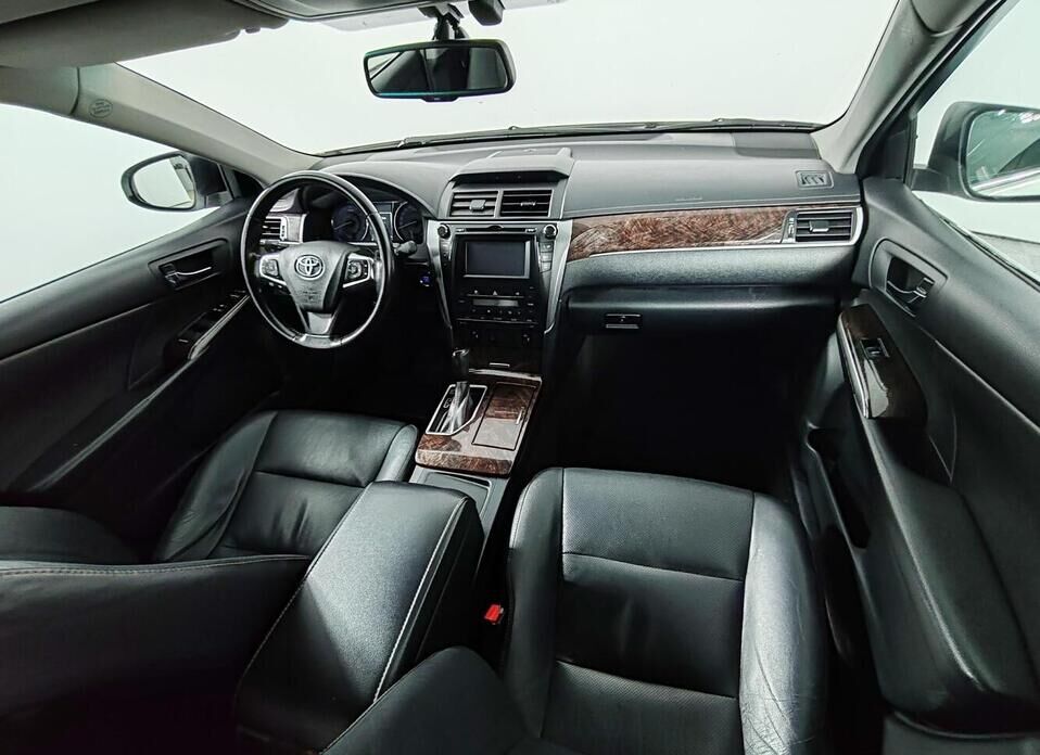 Toyota Camry, VII (XV50) Рестайлинг 2.5 AT (181 л.с.)