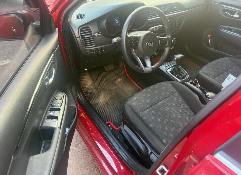Kia Rio 1.6 AT (123 л.с.)