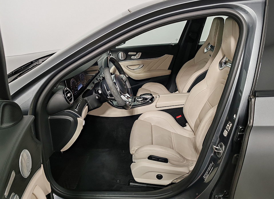 Mercedes-Benz E-Класс AMG, V (W213) 63 AMG S 4.0 AT (612 л.с.) 4WD