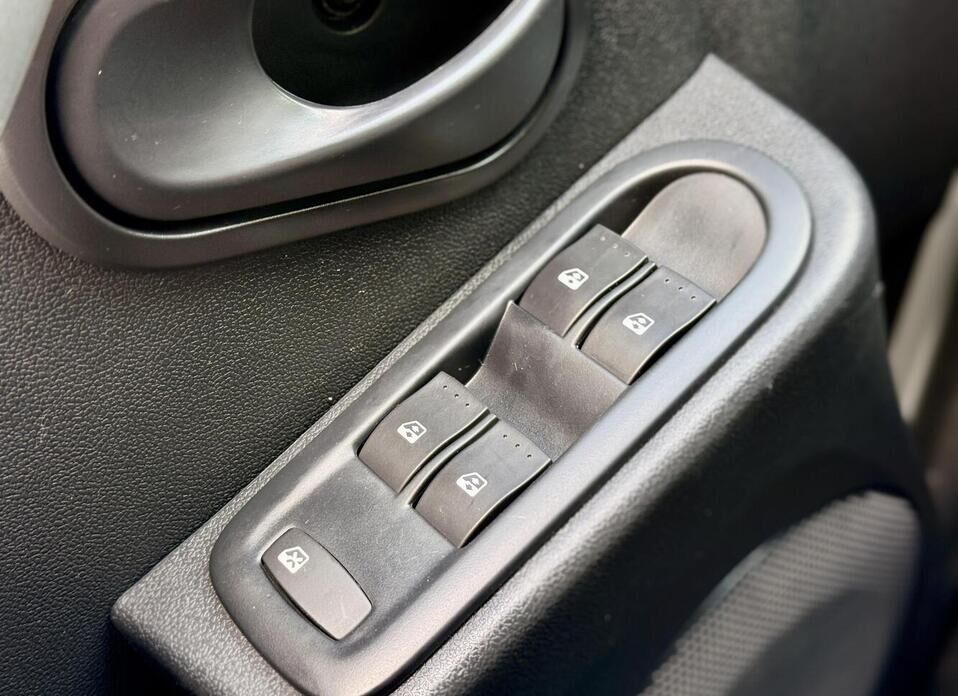 Renault Duster, I 2.0 MT (135 л.с.) 4WD