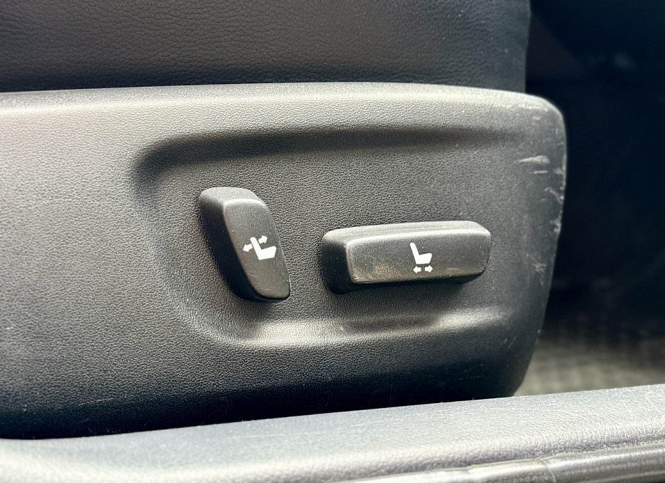 Toyota Camry, VII (XV50) Рестайлинг 2 2.5 AT (181 л.с.)