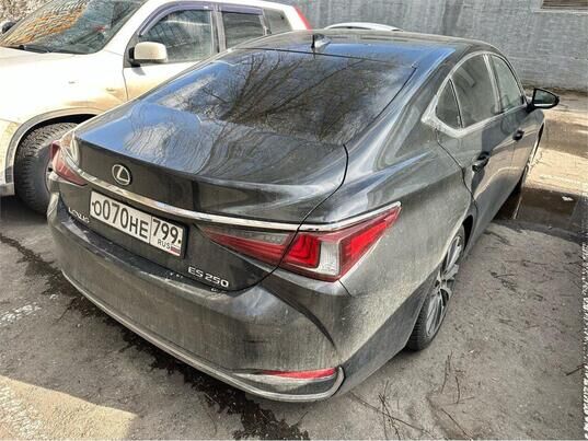 Lexus ES, 2019&nbsp;г., 106&nbsp;524&nbsp;км