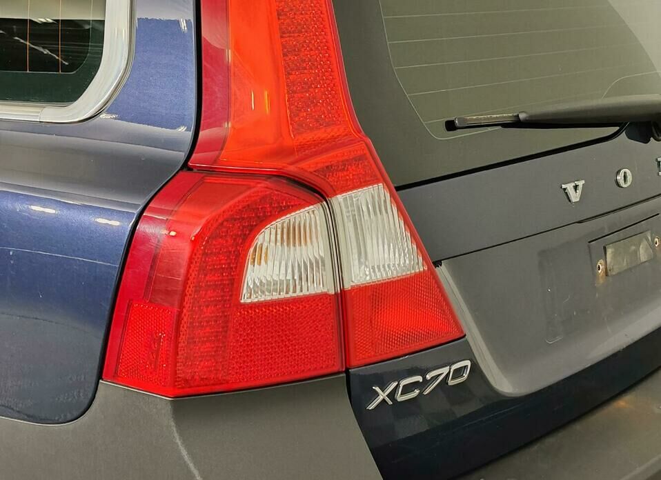 Volvo XC70 2.4d AT (205 л.с.) 4WD