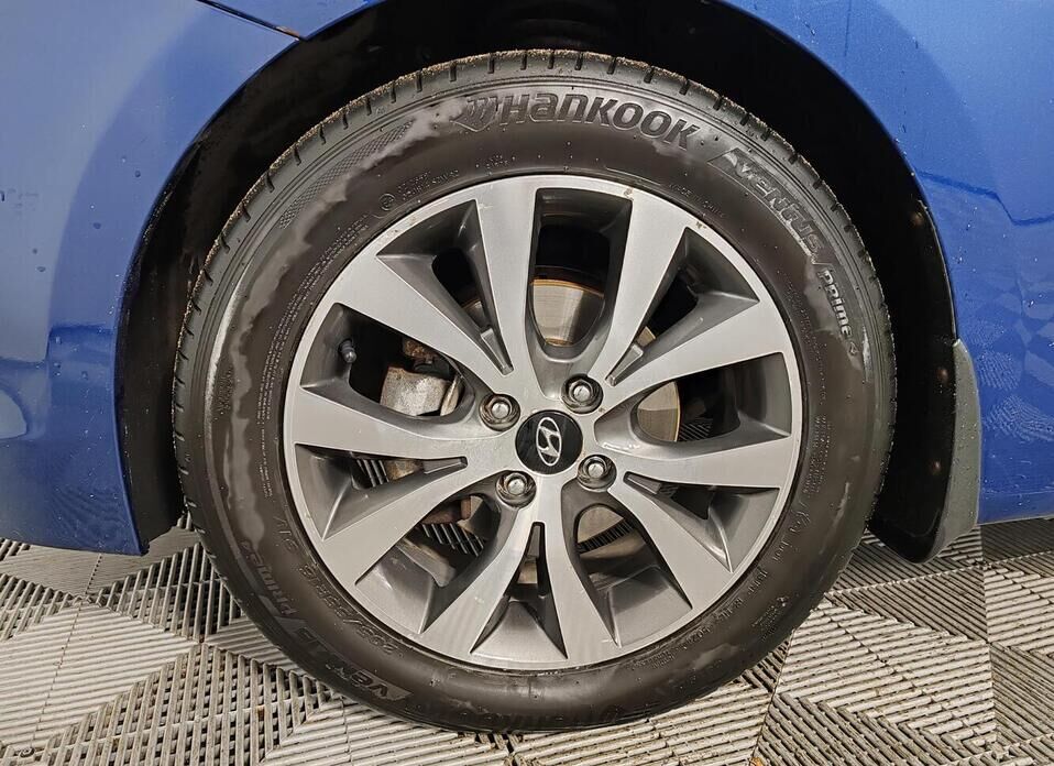 Hyundai Solaris, I Рестайлинг 1.6 AT (123 л.с.)
