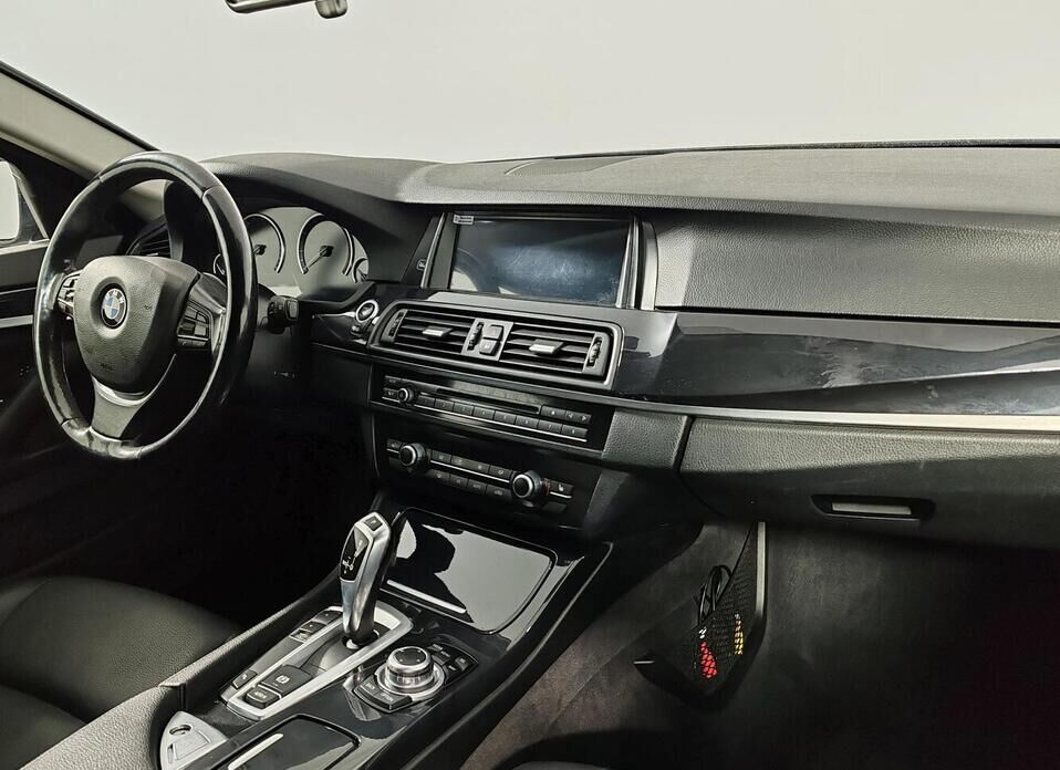 BMW 5 серии, VI (F10/F11/F07) Рестайлинг 520i 2.0 AT (184 л.с.)