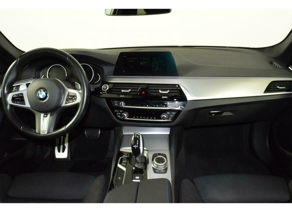 BMW 5 серии 520d xDrive 2.0d AT (190 л.с.) 4WD