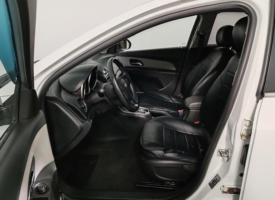 Chevrolet Cruze, I Рестайлинг 1.6 AT (109 л.с.)