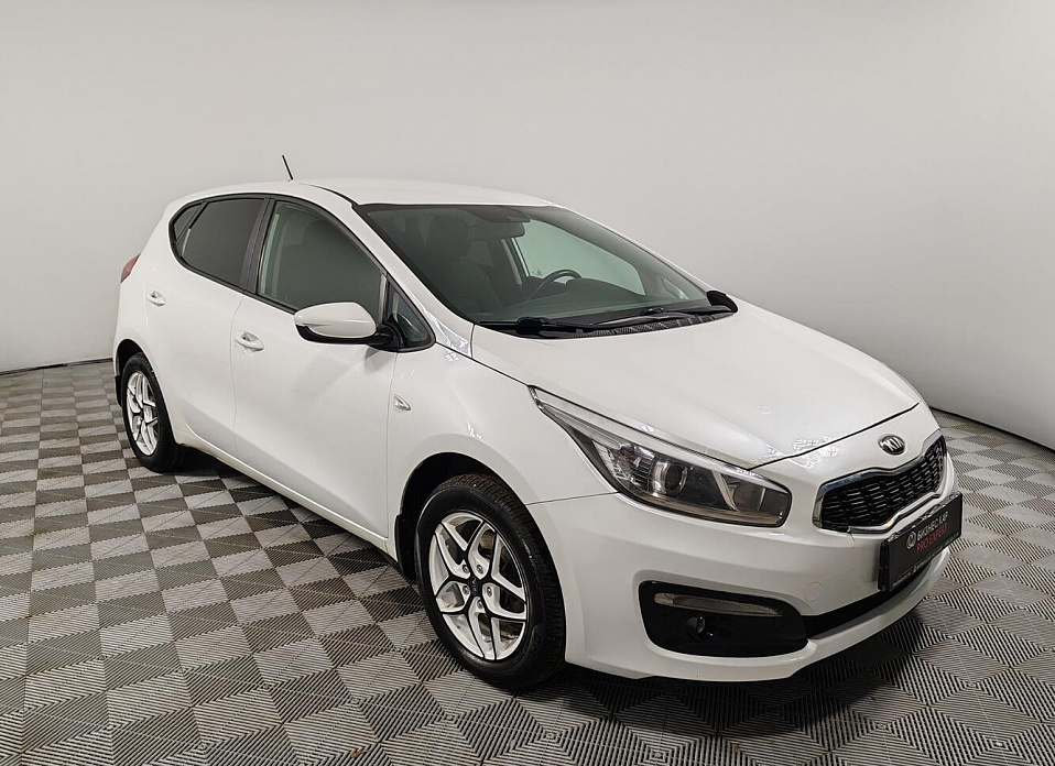 Kia Ceed, II Рестайлинг 1.6 AT (130 л.с.)