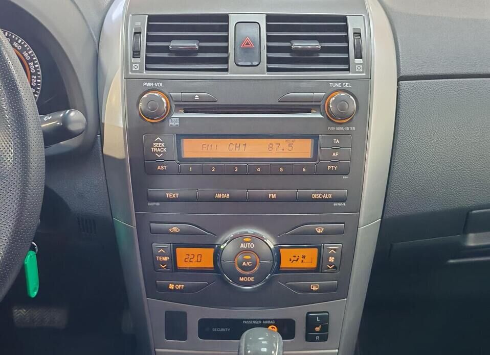 Toyota Corolla, X (E140, E150) Рестайлинг 1.6 AT (124 л.с.)