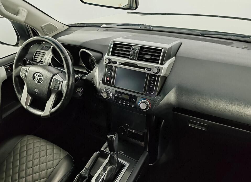 Toyota Land Cruiser Prado 2.8d AT (200 л.с.) 4WD