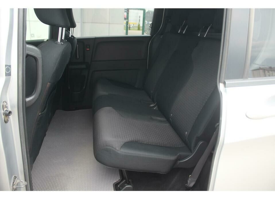 Honda Freed Spike 1.5 CVT (118 л.с.)