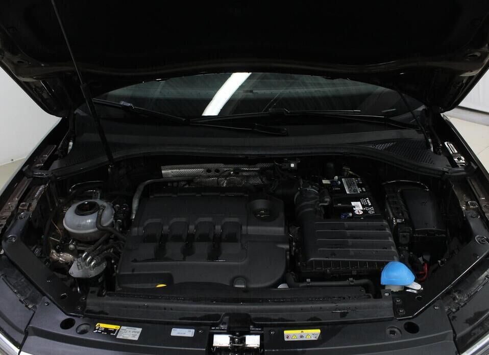 Volkswagen Tiguan, II 2.0d AMT (150 л.с.) 4WD