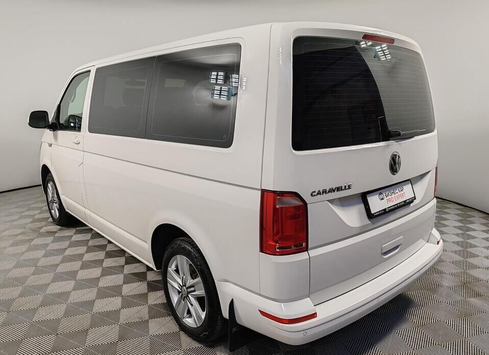 Volkswagen Caravelle 2.0d MT (102 л.с.)