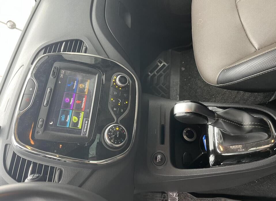 Renault Kaptur, I 2.0 AT (143 л.с.) 4WD