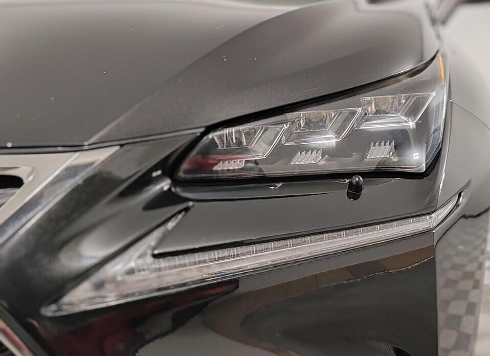 Lexus NX, I 200t 2.0 AT (238 л.с.) 4WD