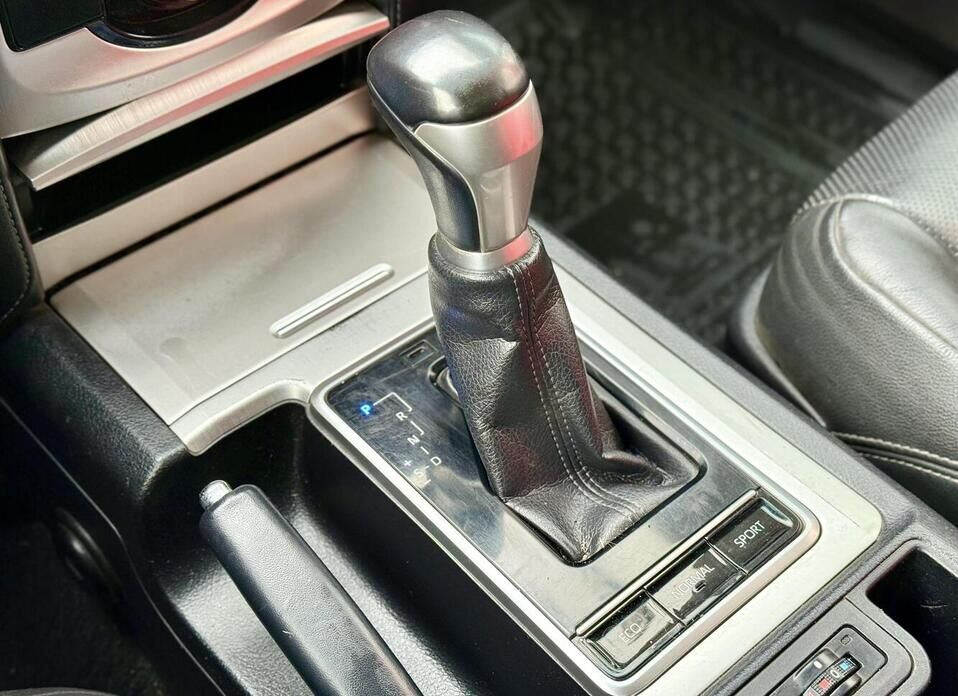 Toyota Land Cruiser Prado, 150 Series Рестайлинг 2 2.8d AT (177 л.с.) 4WD