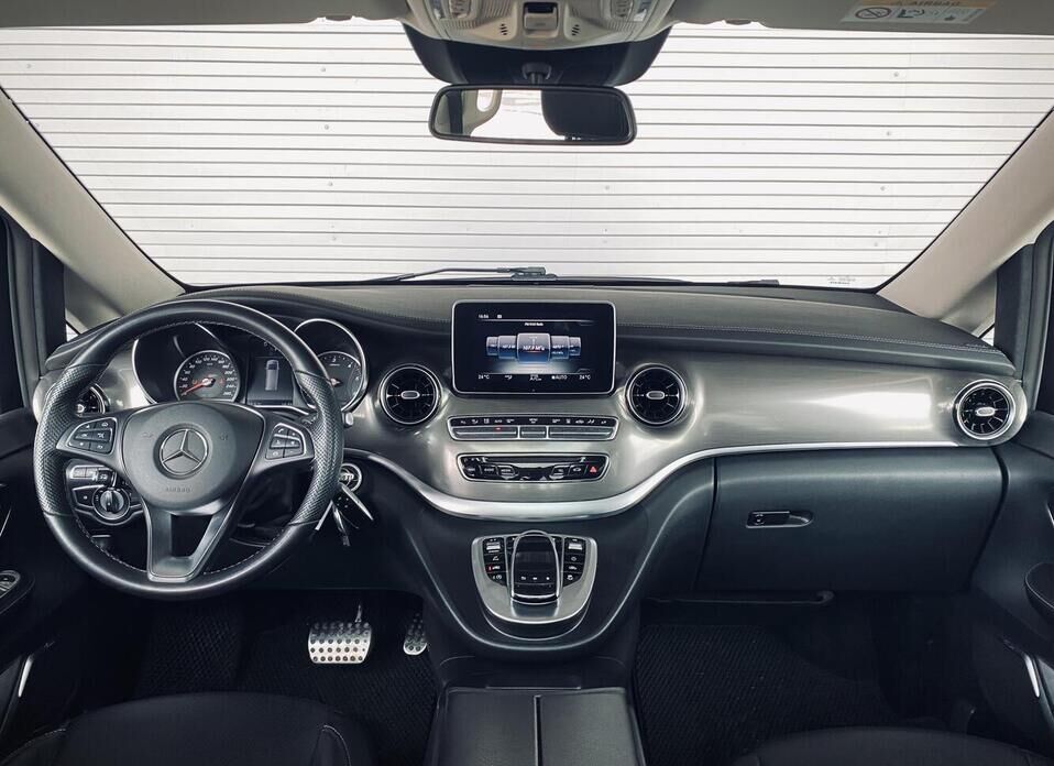 Mercedes-Benz V-Класс, III (W447) Рестайлинг 300 d длинный 2.0d AT (239 л.с.) 4WD