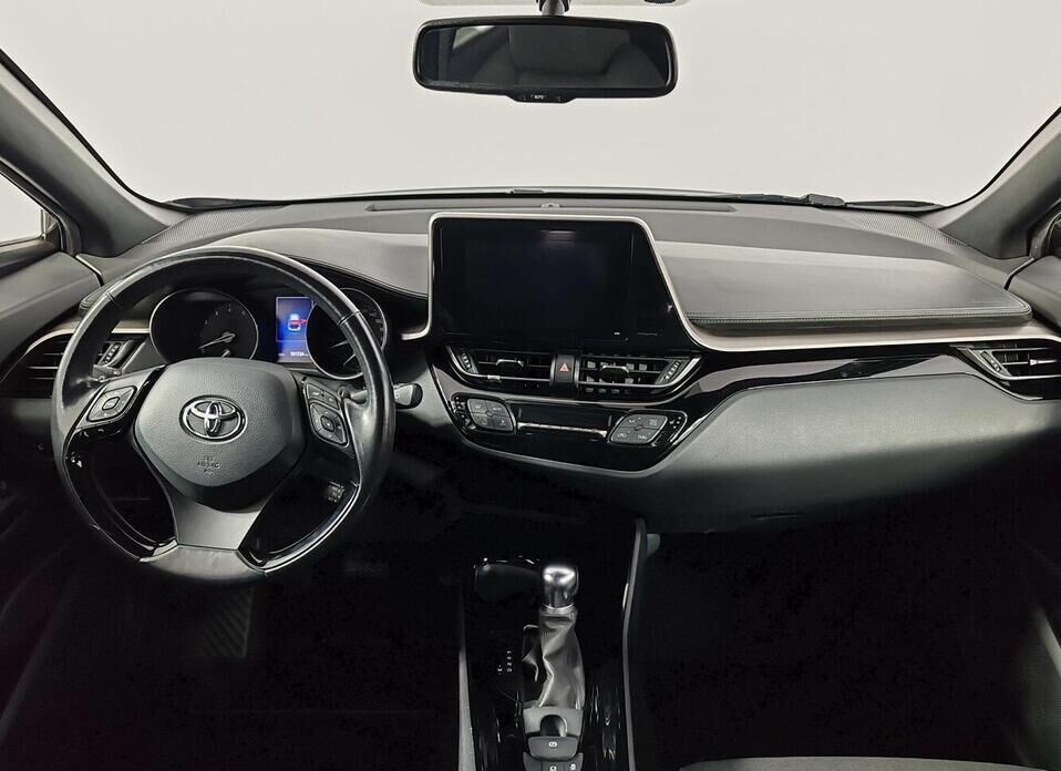 Toyota C-HR 2.0 CVT (148 л.с.)