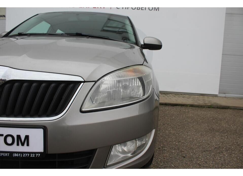 Skoda Fabia, II 1.4 MT (86 л.с.)
