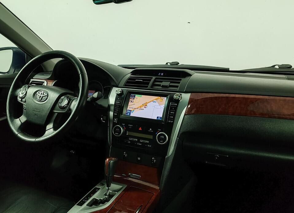 Toyota Camry, VII (XV50) 3.5 AT (249 л.с.)