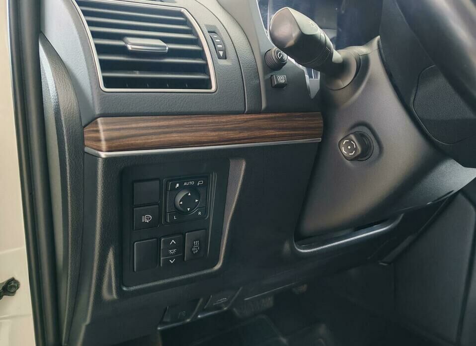 Toyota Land Cruiser Prado 2.8d AT (177 л.с.) 4WD