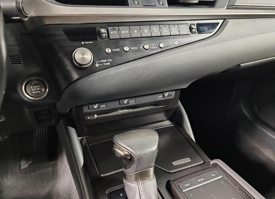 Lexus ES, VII 250 2.5 AT (200 л.с.)