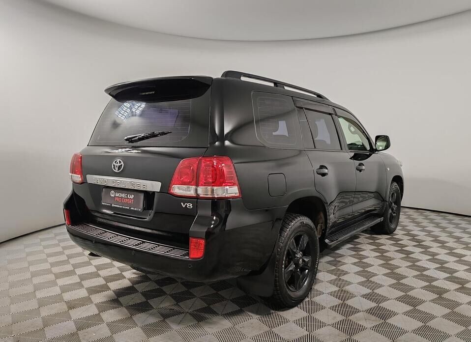 Toyota Land Cruiser, 200 Series 4.5d AT (235 л.с.) 4WD