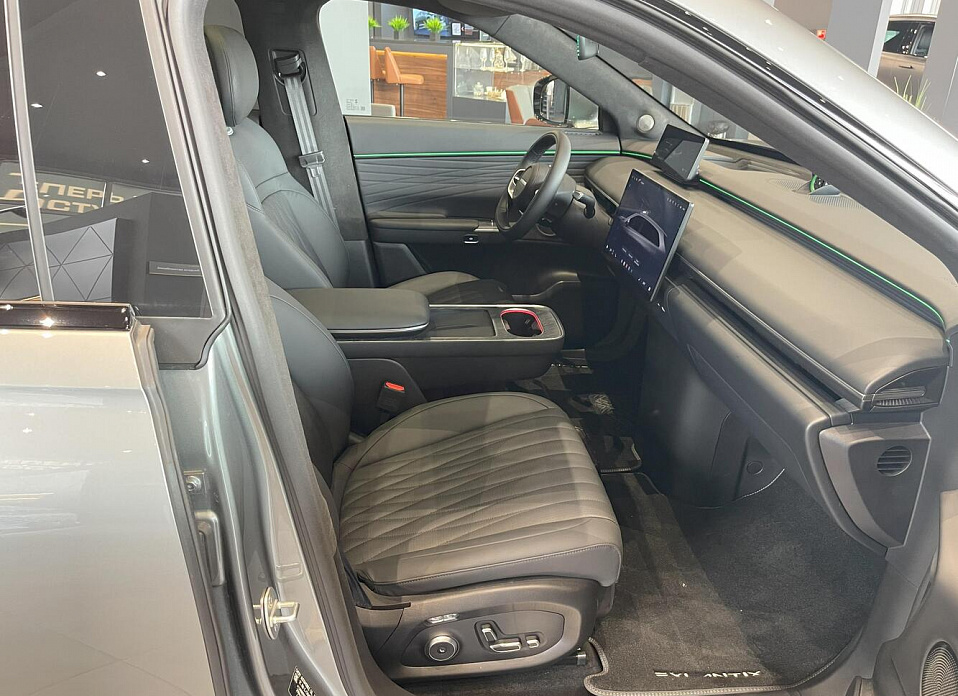 EXEED Exlantix ET 1.5hyb AT (469 л.с.) 4WD