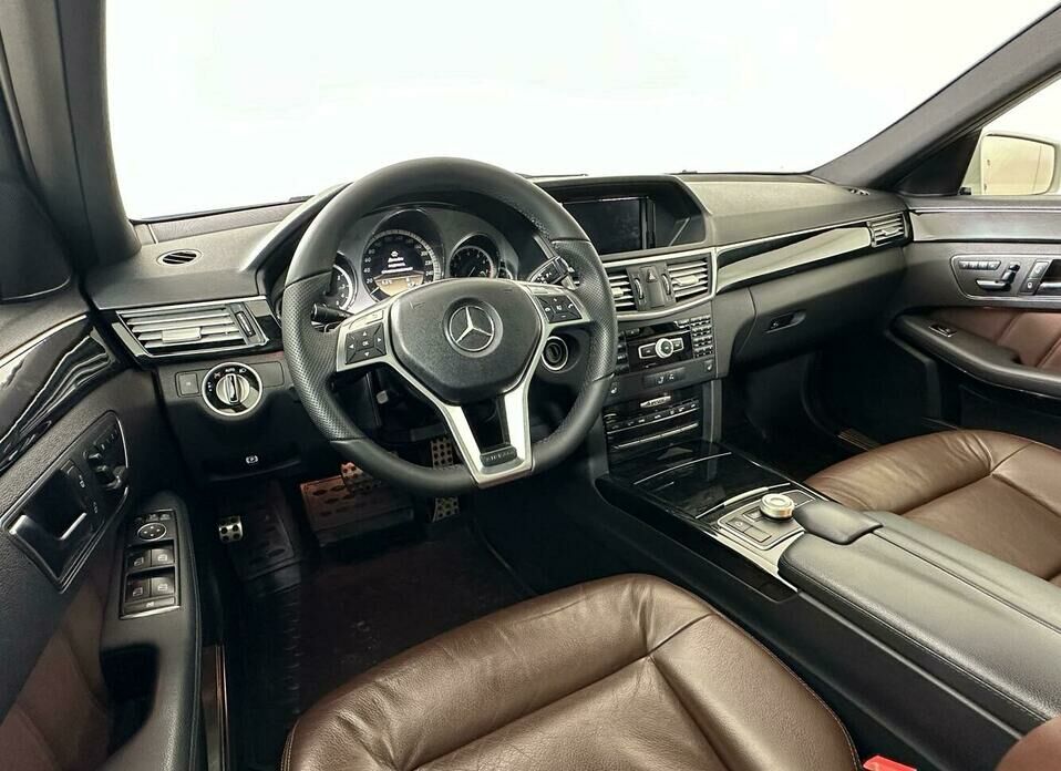 Mercedes-Benz E-Класс 300 3.5 AT (252 л.с.) 4WD