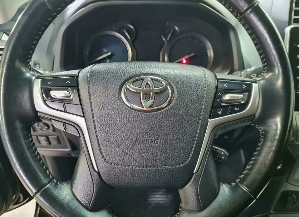 Toyota Land Cruiser Prado 2.8d AT (200 л.с.) 4WD