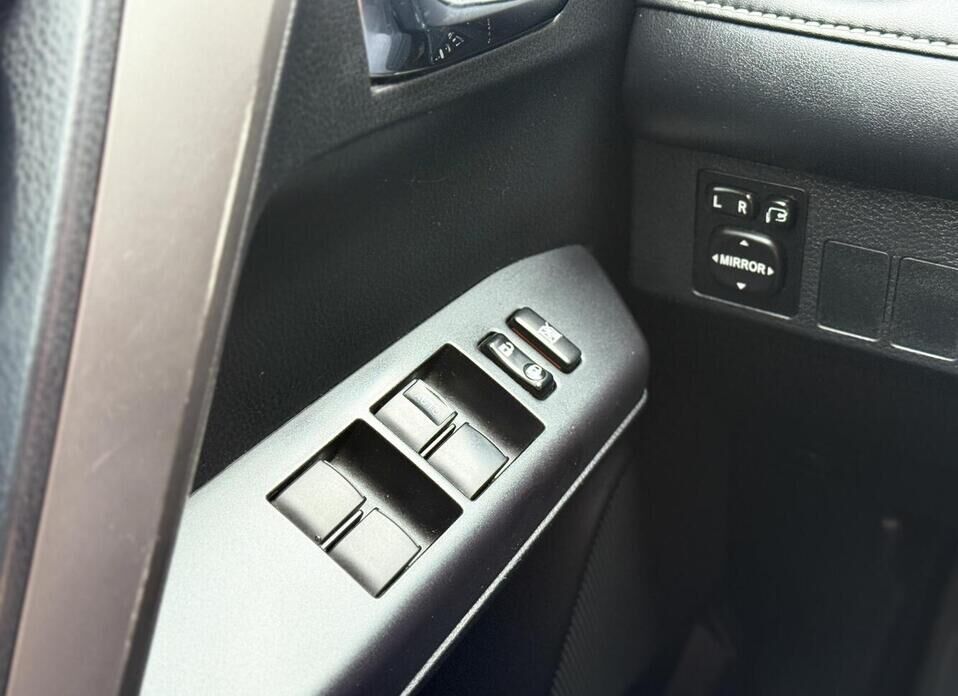 Toyota RAV4, IV (XA40) Рестайлинг 2.5 AT (180 л.с.) 4WD