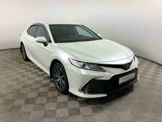 Toyota Camry, 2022 г., 52 170 км