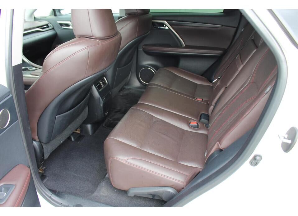 Lexus RX, IV Рестайлинг 300 2.0 AT (238 л.с.) 4WD